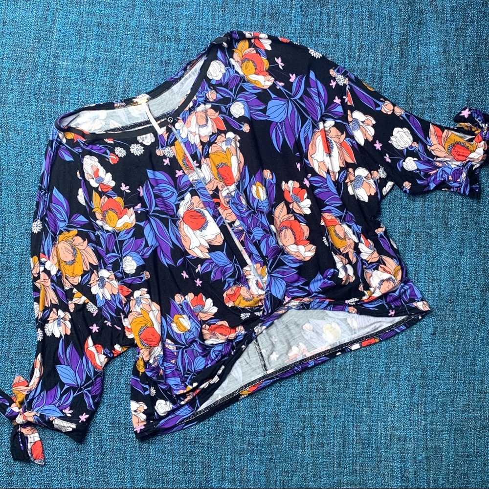 Free People Keepin' On Tee Tropical Floral Print Long Sleeve Blouse - Picture 5 of 8